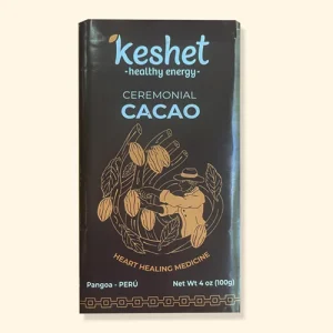 De voorkant van een reep Keshet - ceremoniele cacao direct uit Peru